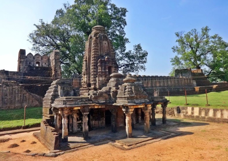 Rampayli fort